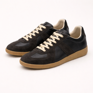 Court Sneaker